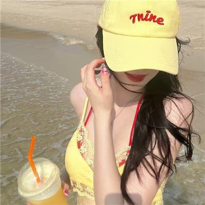 蒙面纱的男子