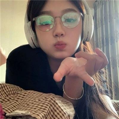 大小姐才不会玩格斗游戏